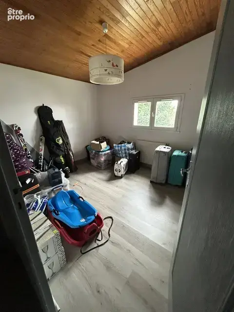 Maison à vendre à ANNONAY avec 4 chambres et terrain attenant. - photo 11
