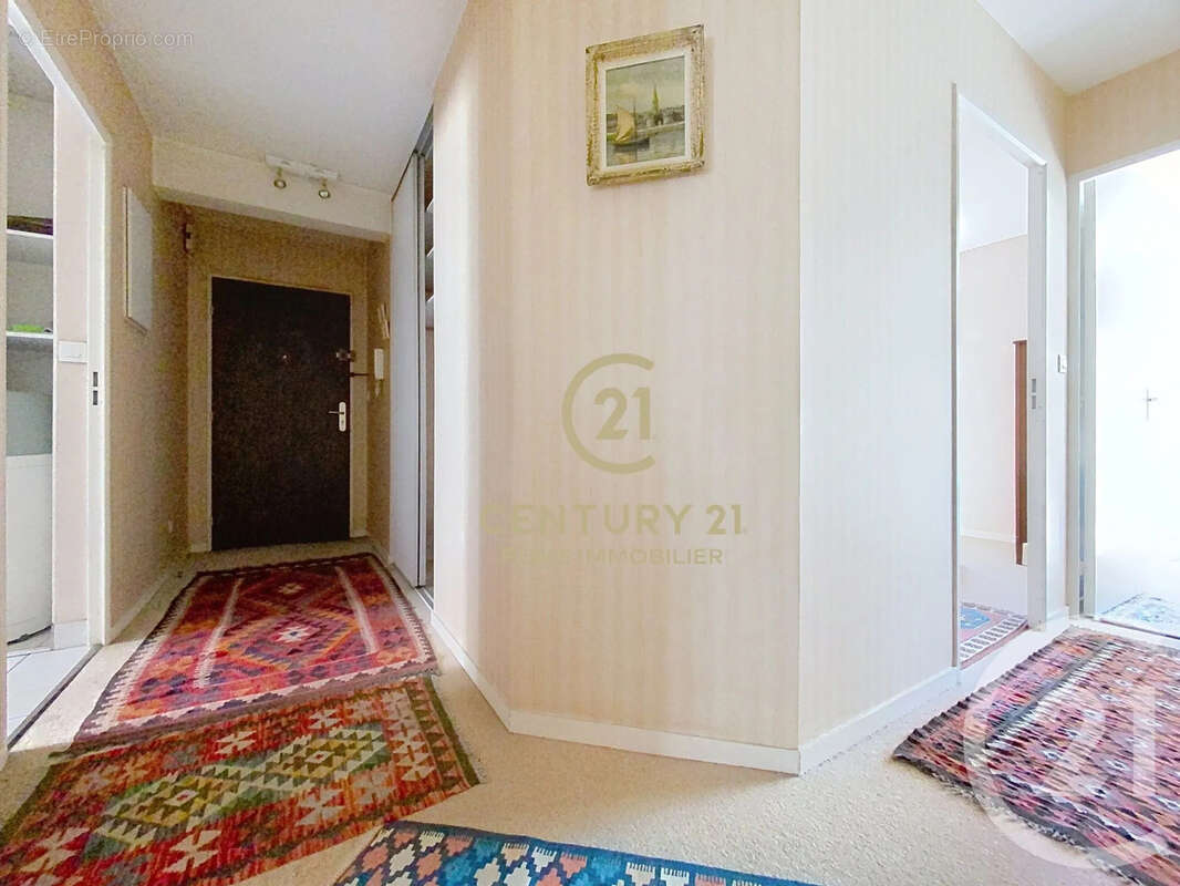 Appartement 67 m² à Rennes  - photo 2