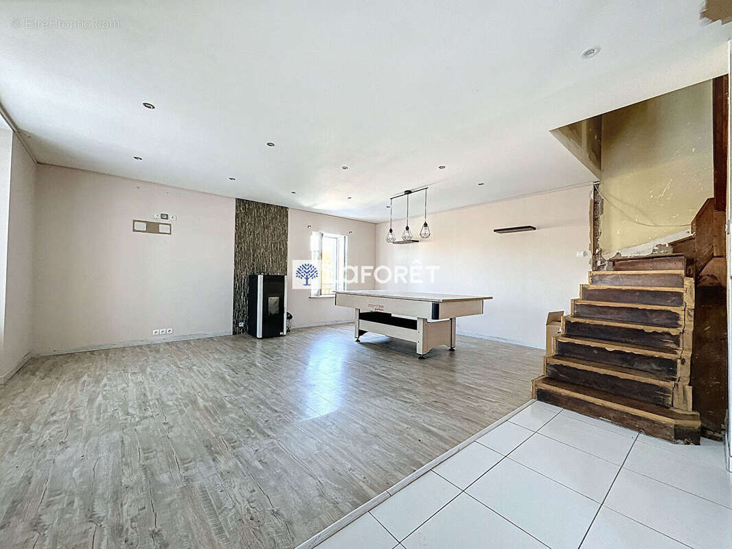 Maison à MONTPEYROUX