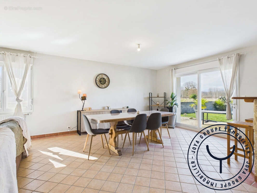 Maison 174 m² à Maizieres-La-Grande-Paroisse  - photo 3
