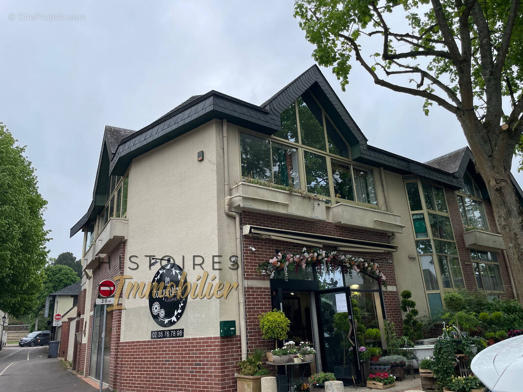 Appartement à MONT-SAINT-AIGNAN