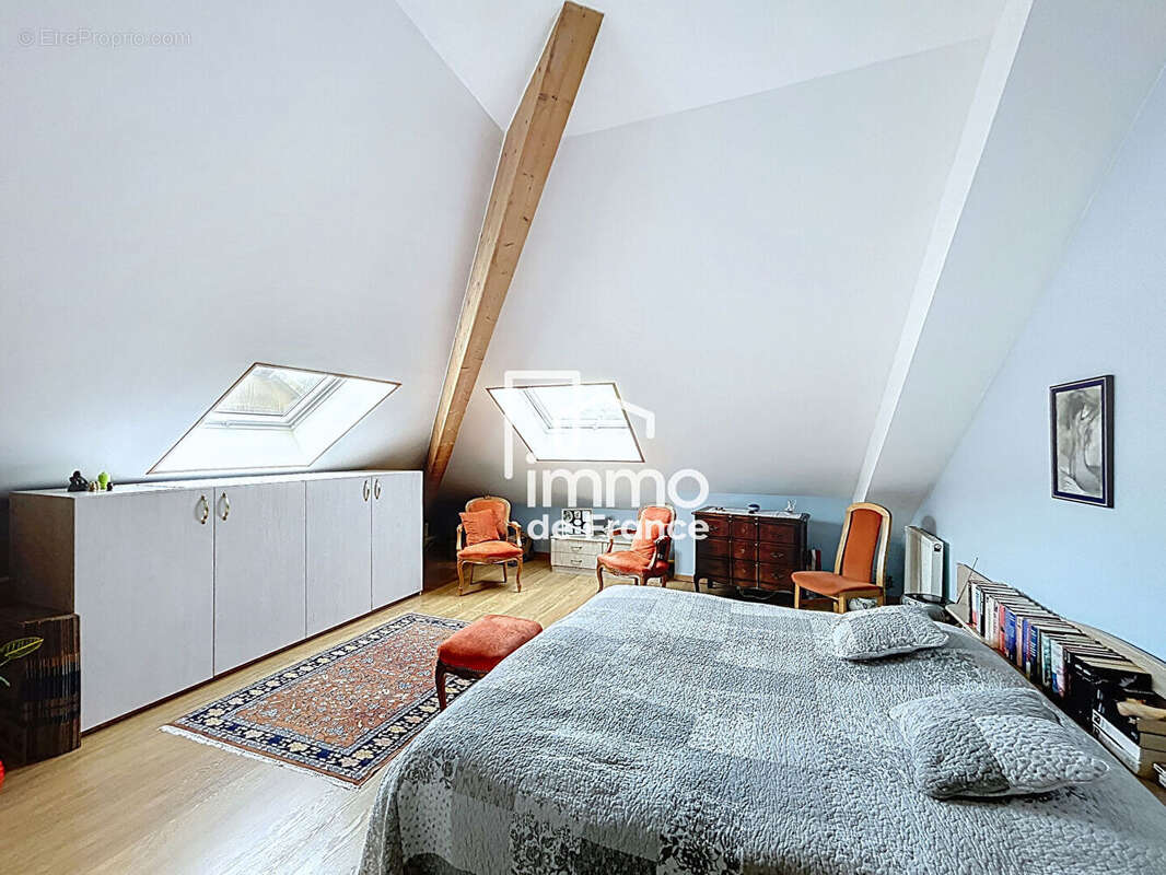 Appartement à CESSY