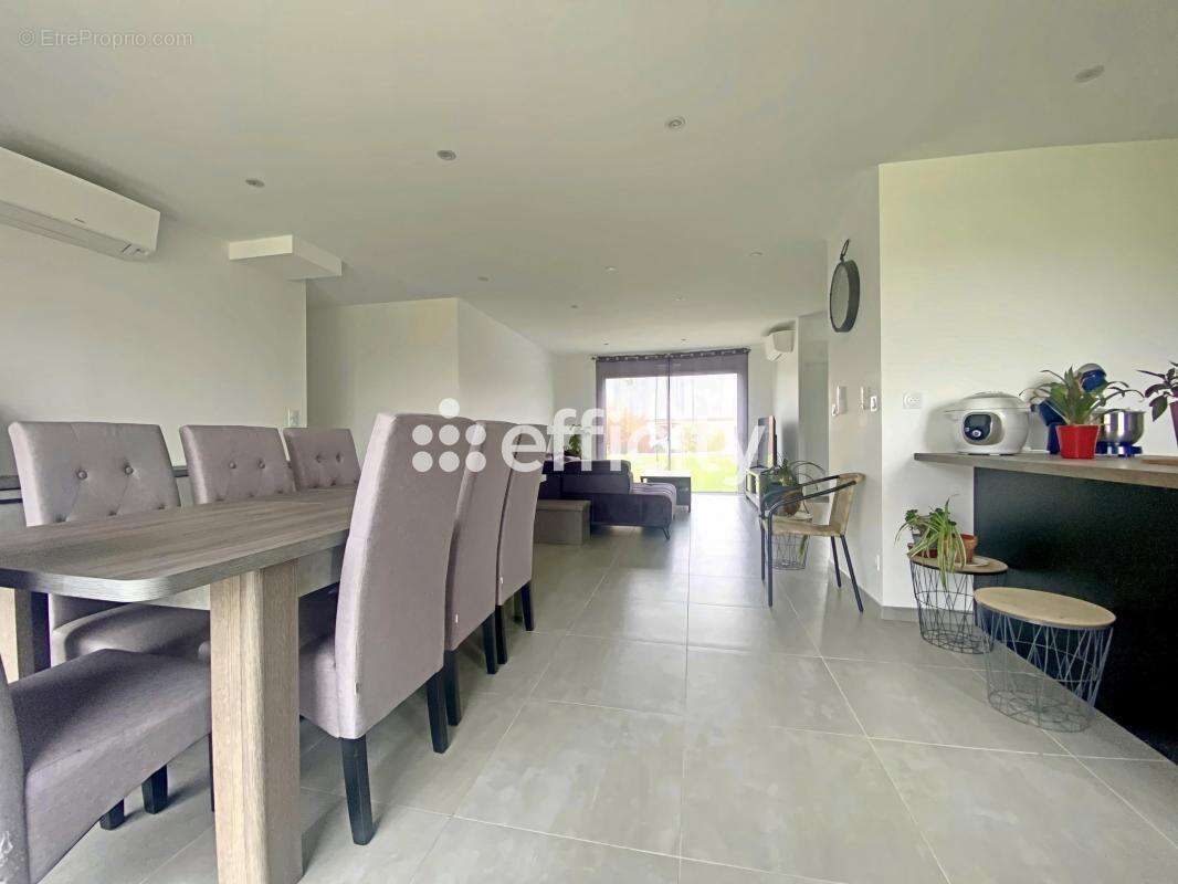 Maison à SAVIGNE-SUR-LATHAN