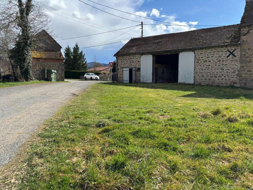 Photo 9 - Maison à LE MAYET-DE-MONTAGNE