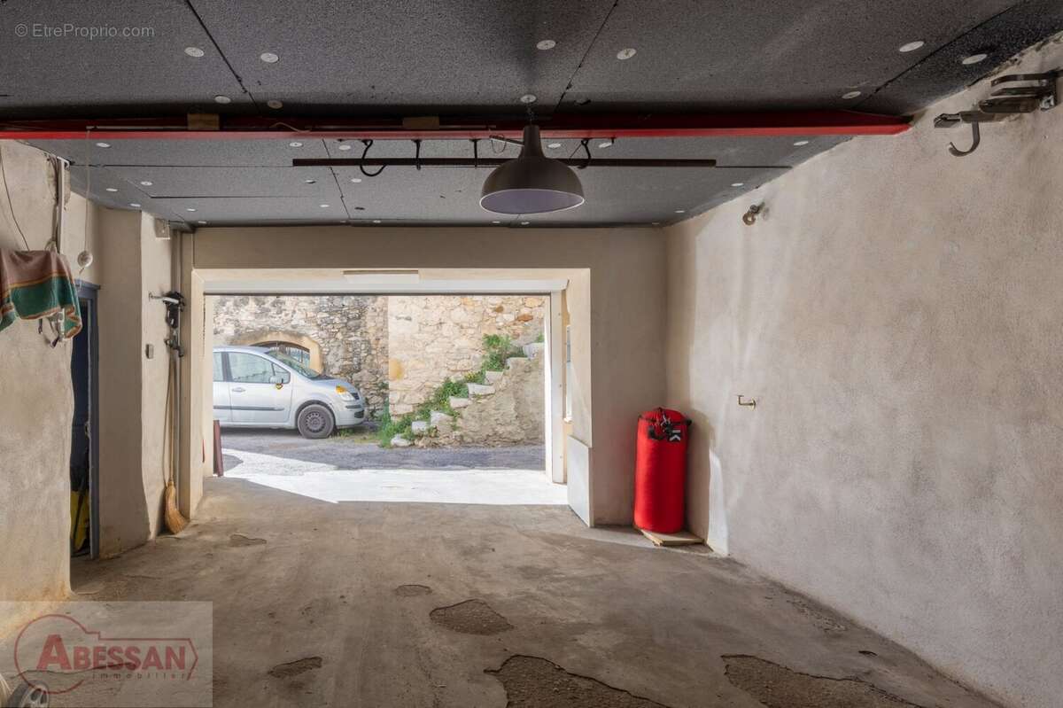 Maison à LA CALMETTE