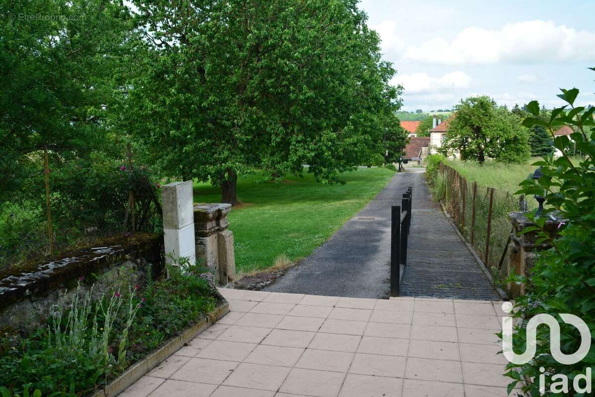 Photo 5 - Maison à LES THONS