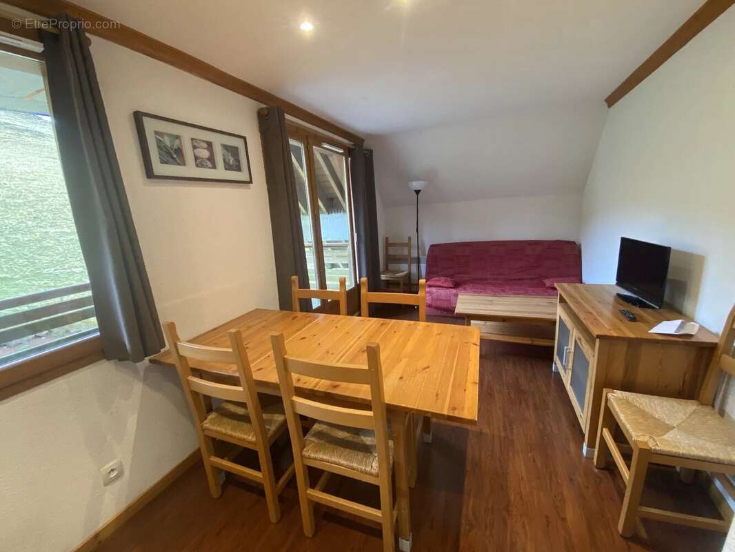 Appartement à COMPAINS