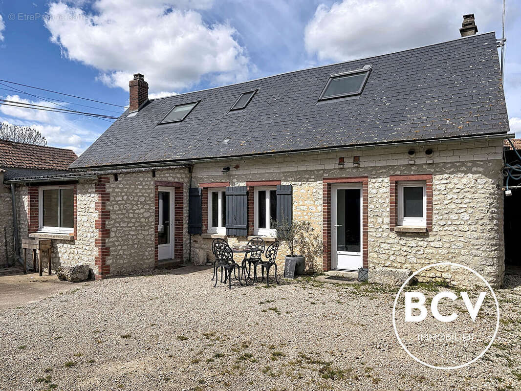 Maison à LE COUDRAY