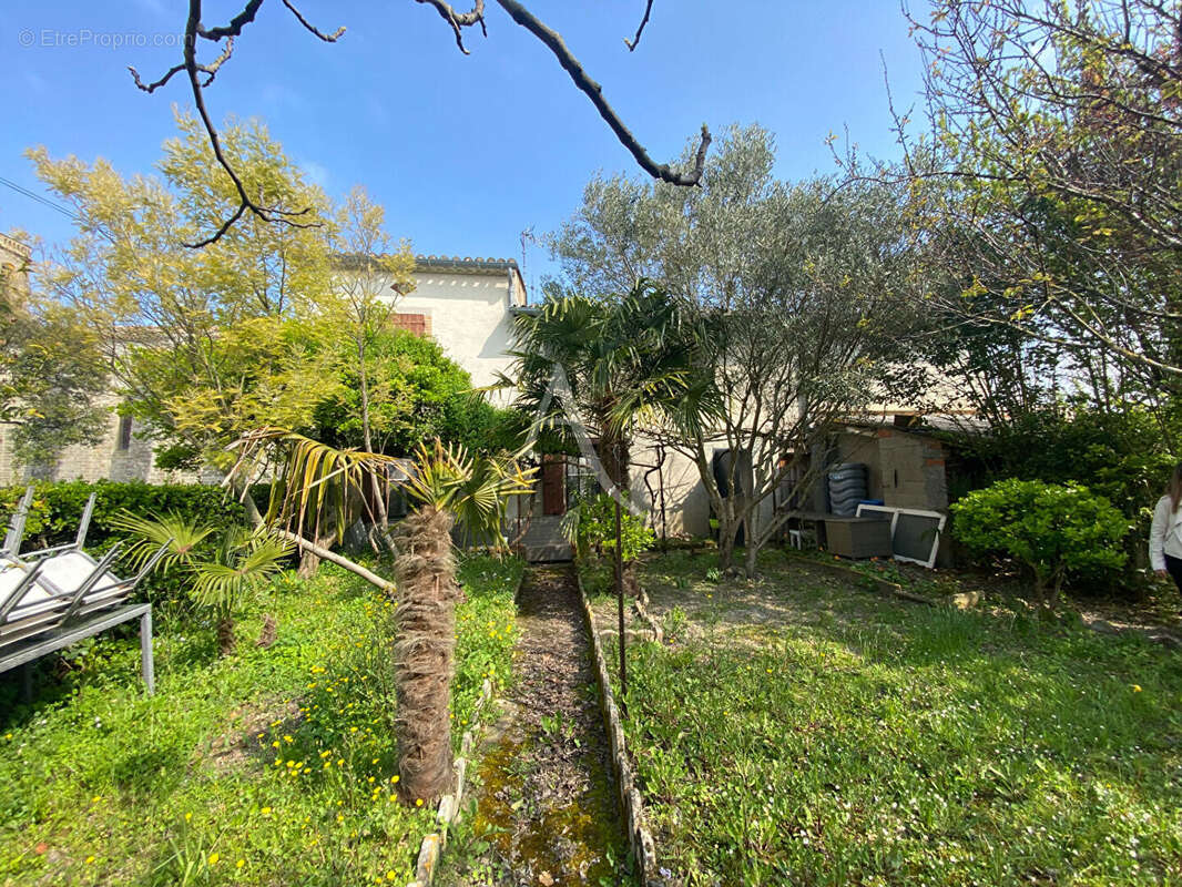 Maison à SAINT-MARTIN-LALANDE