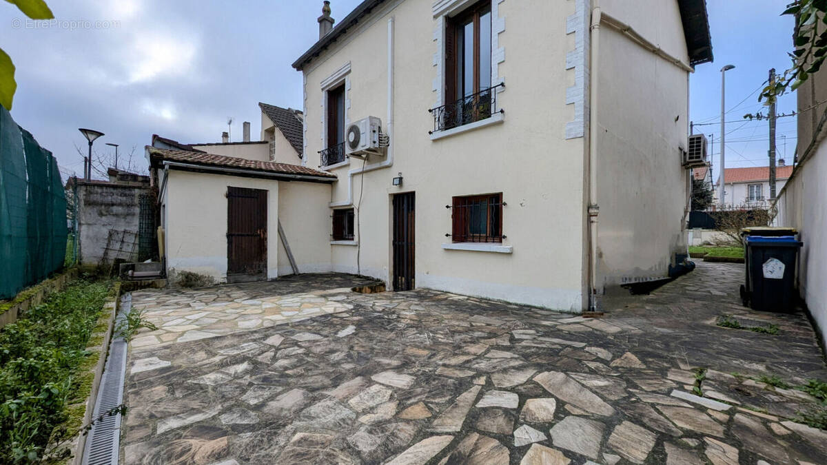 Maison à SAINT-DENIS