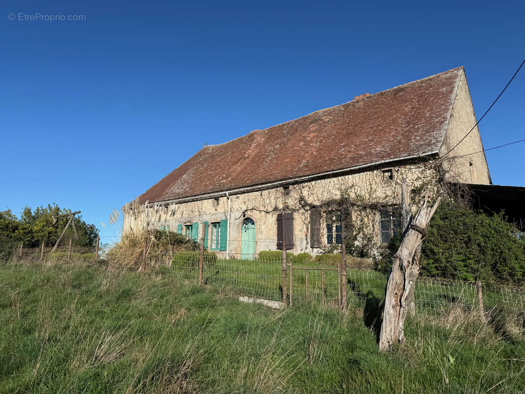 Maison à ARS-LES-FAVETS