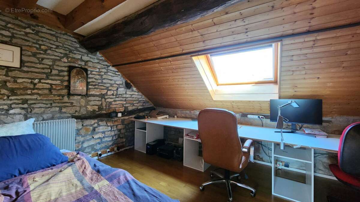 Maison à SAINT-JEAN-DE-BOEUF