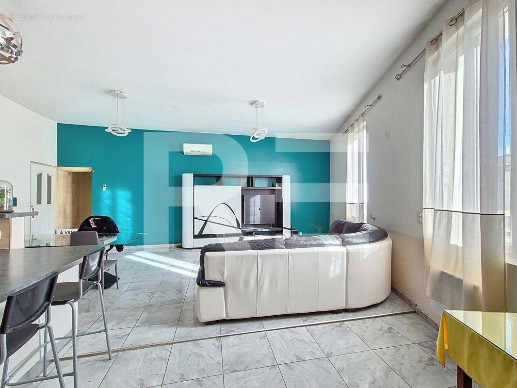 Appartement à LUNEL