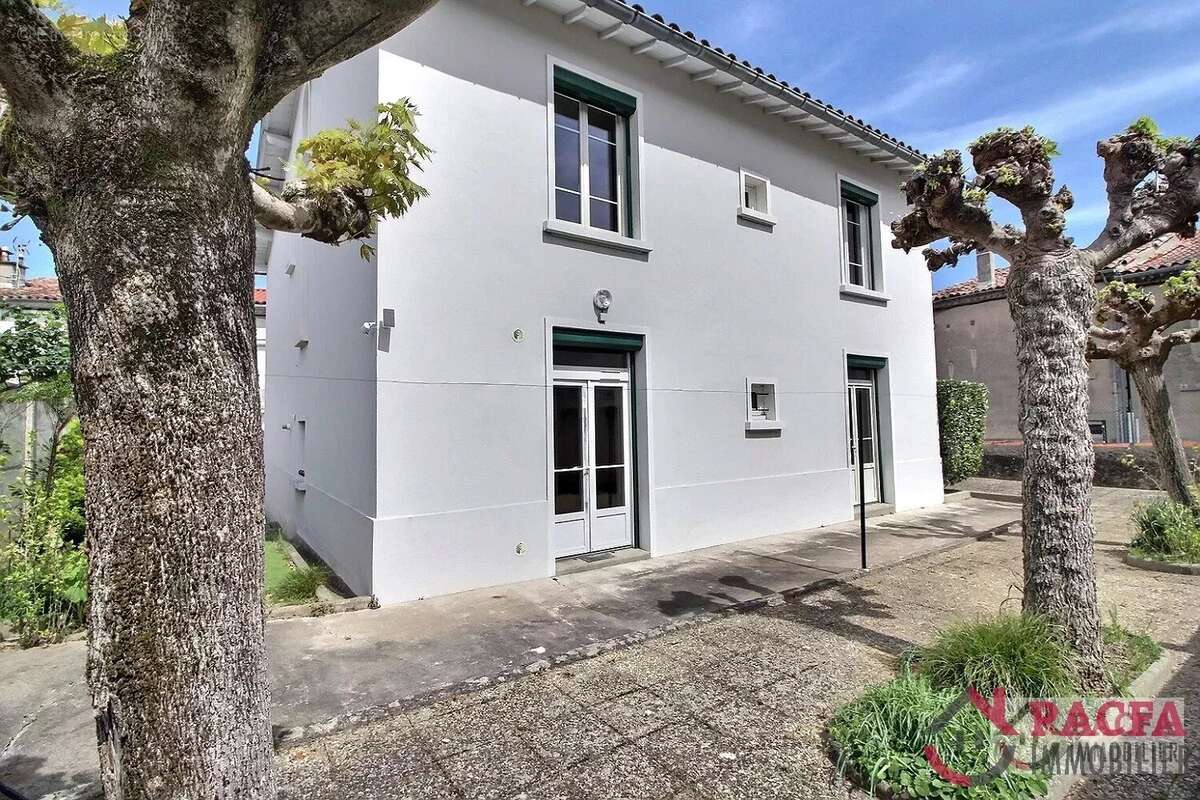 ALBINQUE -Maison indépendante avec jardin, garage et place de parking - photo 4