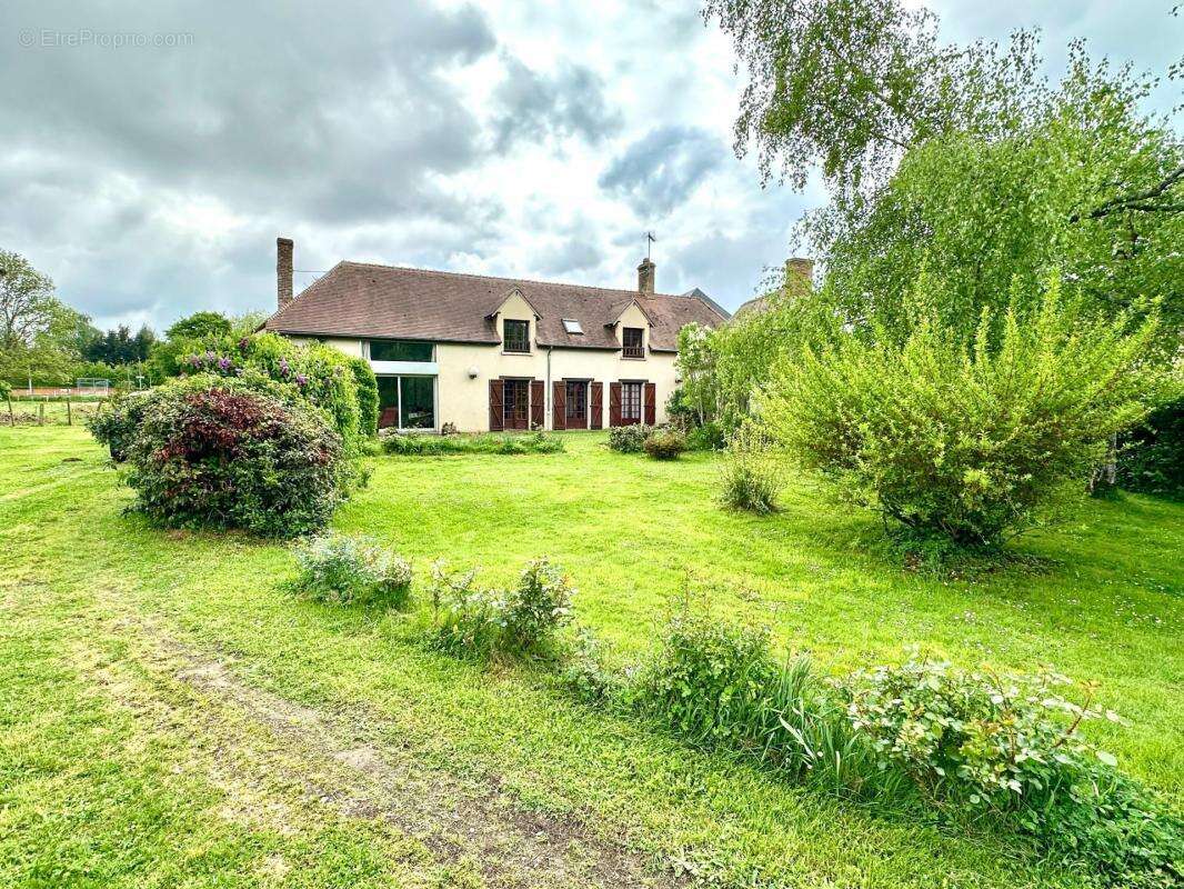 Maison à LA GUIERCHE