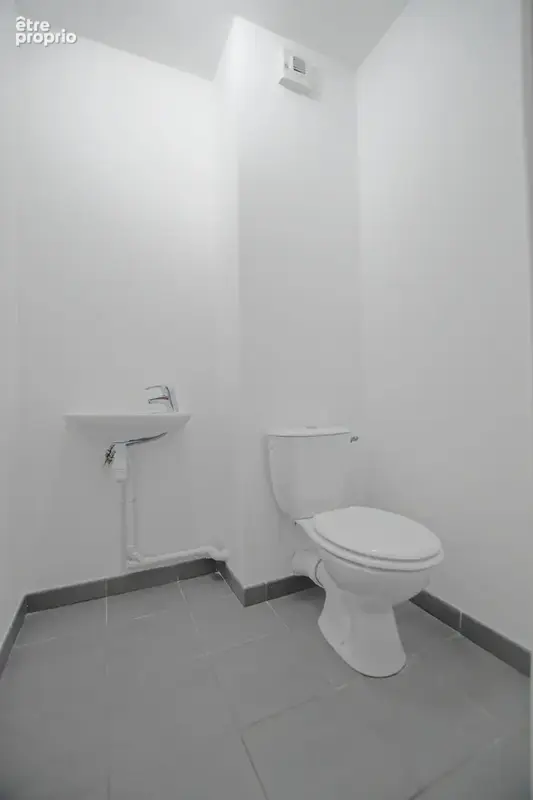 BRUZ - Proche Gare - Appartement T3 refait à Neuf - photo 7