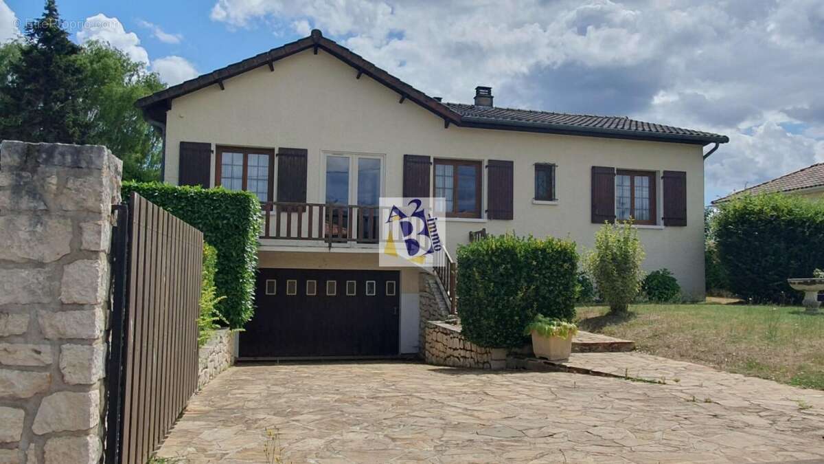 Maison à LA ROCHEFOUCAULD