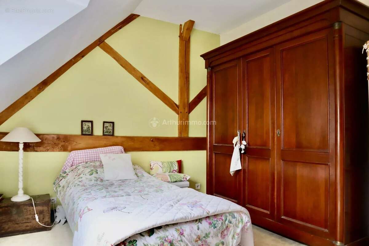 Belle fermette de 140 m2, entièrement restaurée sur plus d'un hectare de terrain. - photo 16