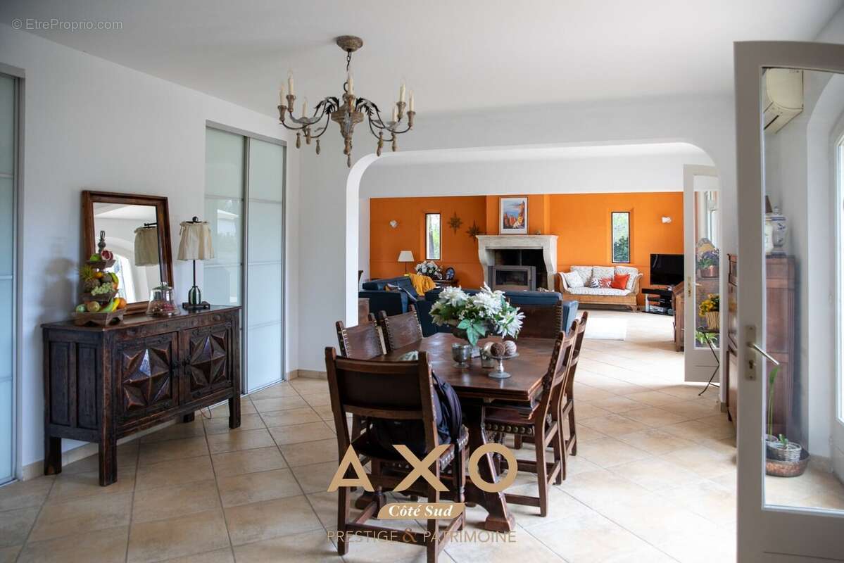 Maison à MEYRARGUES