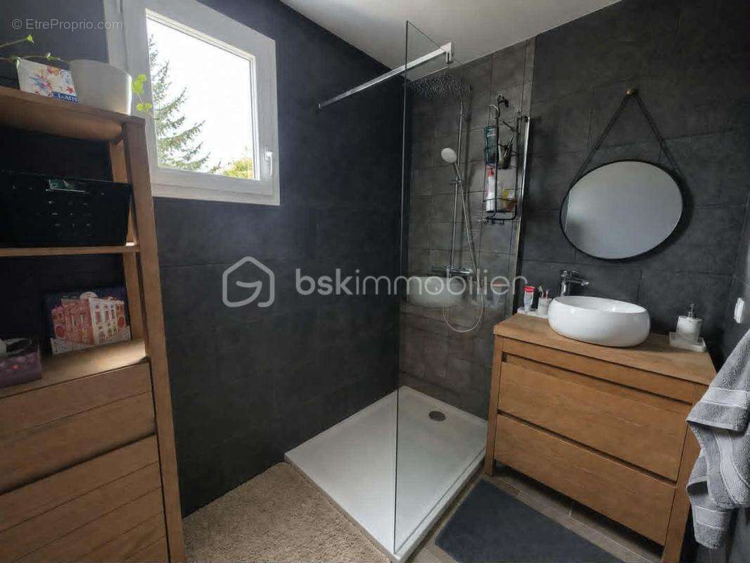 Maison récente de 2019 – 3 chambres – Dépendance de 20 m² – Aucun travaux   DPE B - photo 11