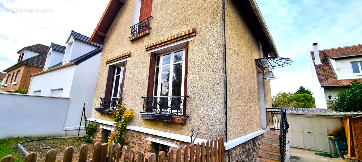 Maison à HOUILLES