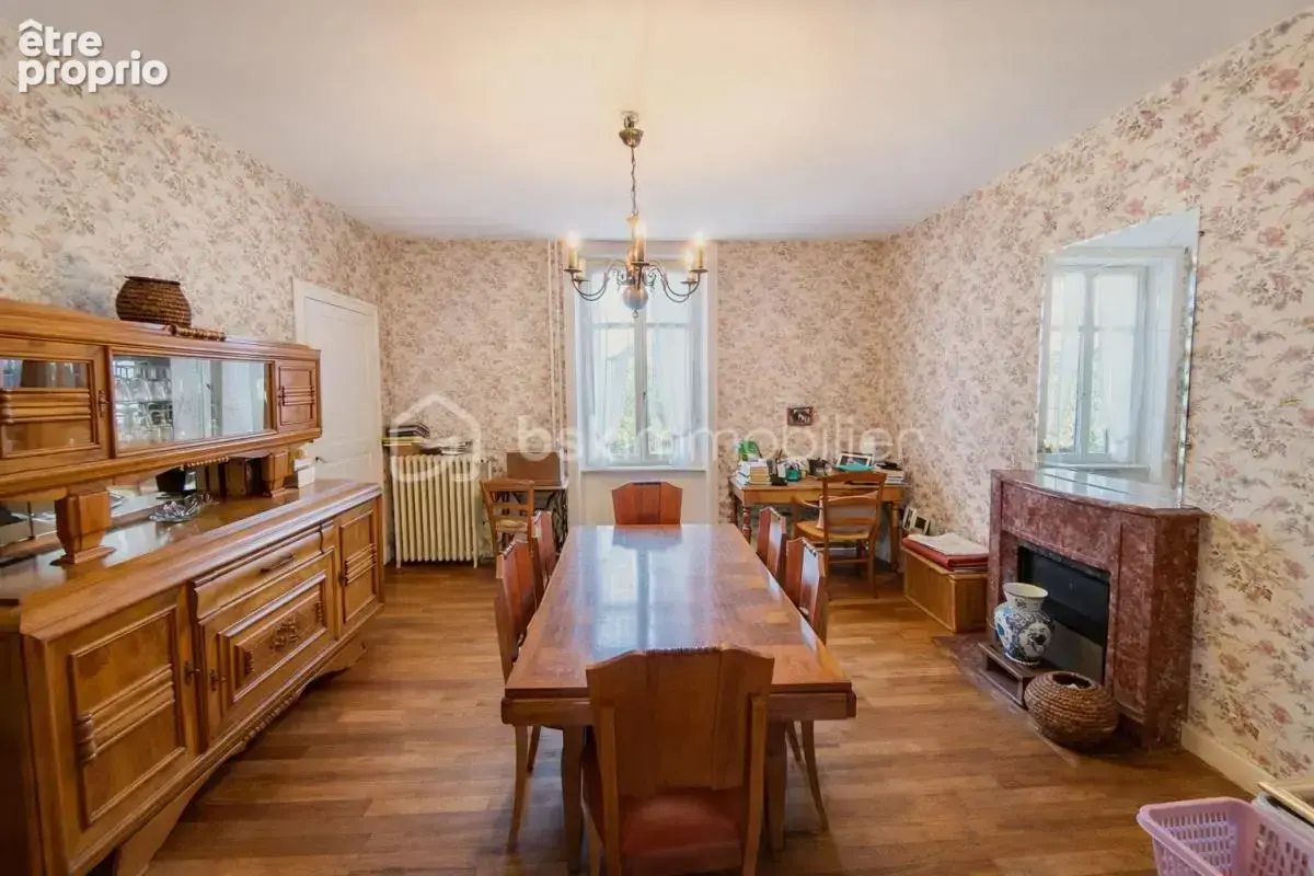 Maison en pierres avec dépendances et terrain – charme, espace et proximité des commodités- Nieul - photo 3