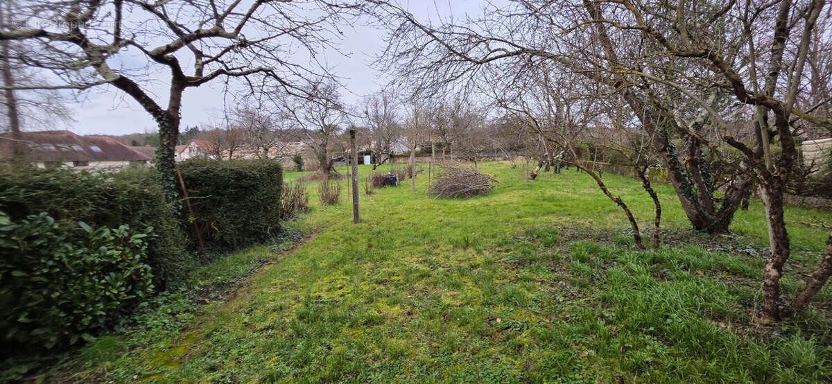 Maison à YZEURES-SUR-CREUSE