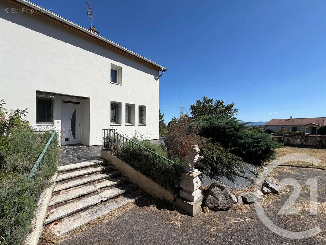Maison 139 m² à Saint-Cyr  - photo 20
