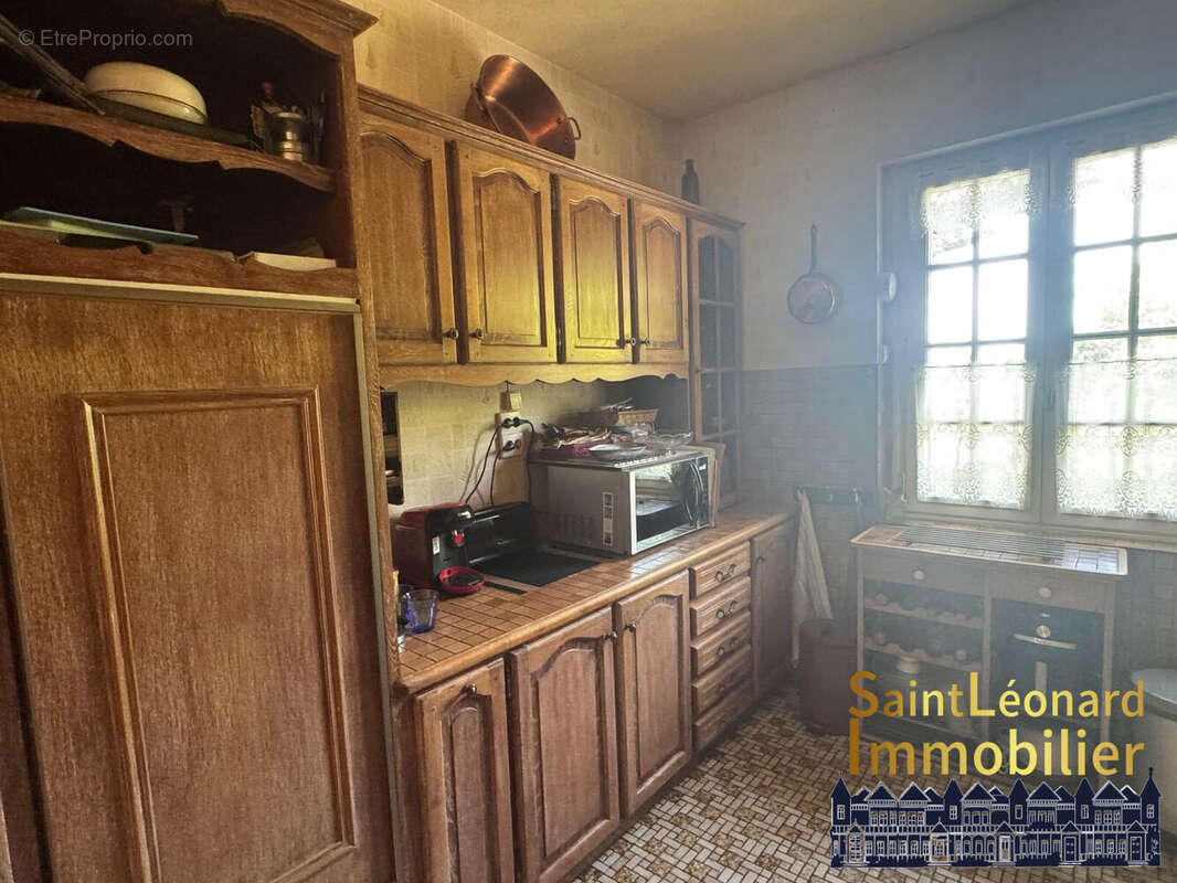 Maison 165 m² à La Bazouge-Du-Desert  - photo 8