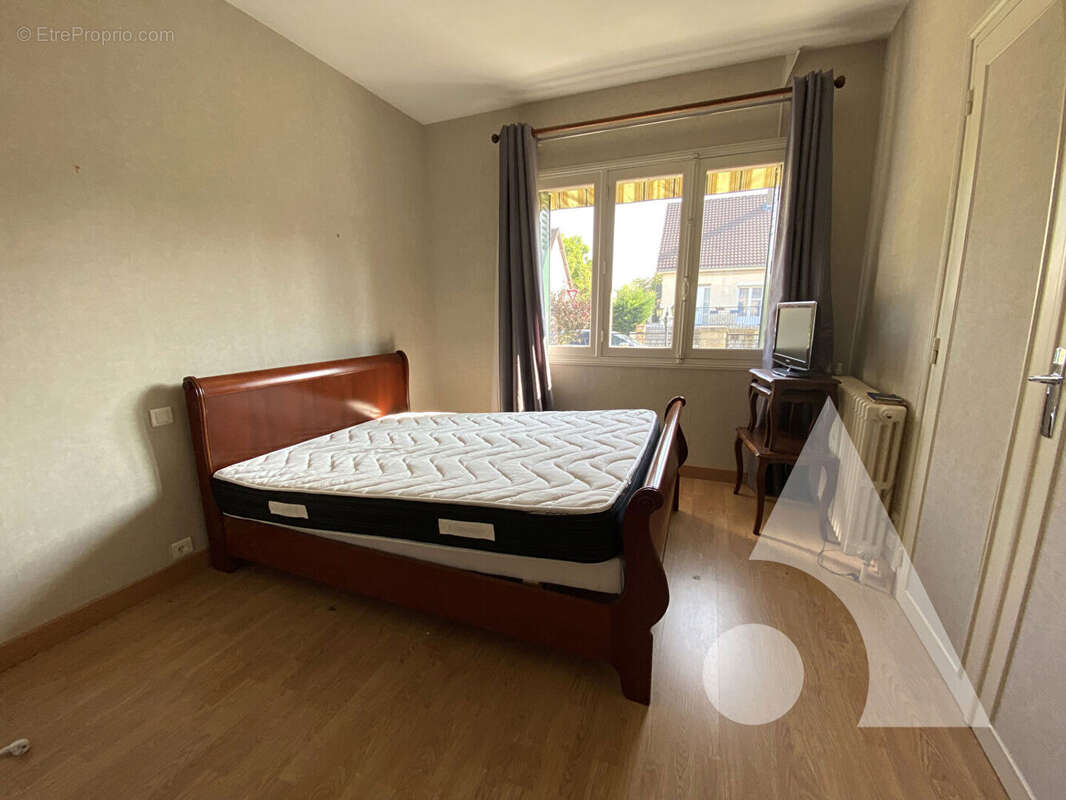 Maison à CREPY-EN-VALOIS