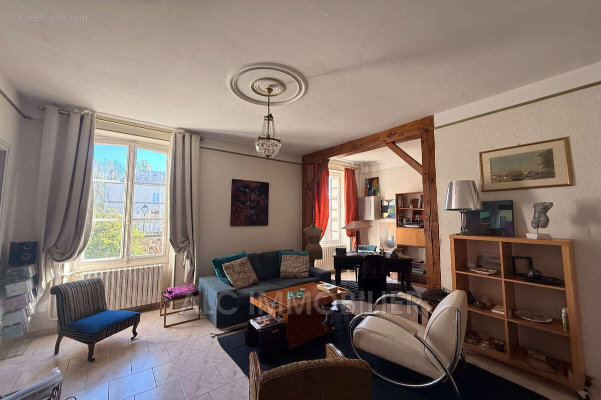 Maison à MAUVES-SUR-HUISNE