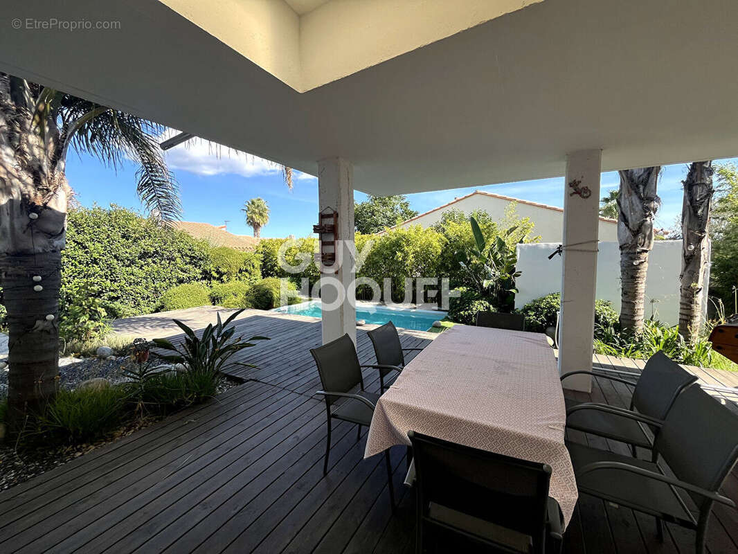 Maison à VILLENEUVE-DE-LA-RAHO