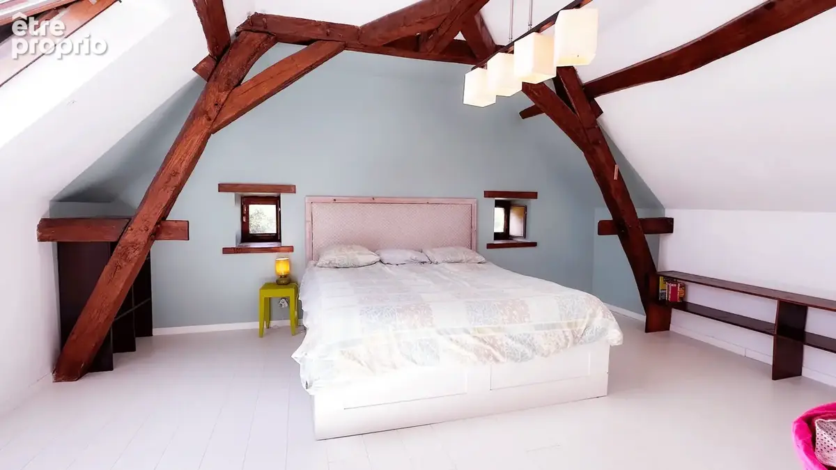 Maison T9 de 206 m2 avec jardin, cave, serre et garages - Courcebœufs - photo 6