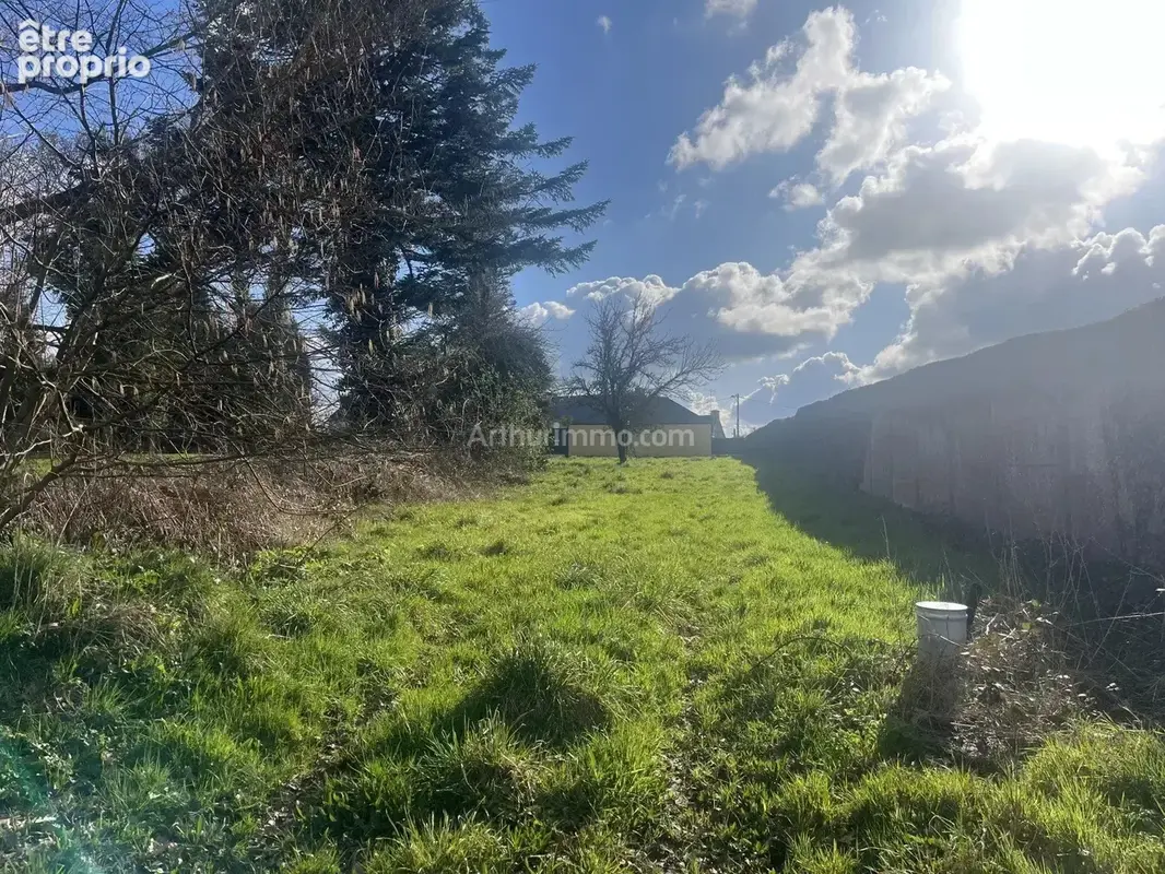 Terrain à HENON