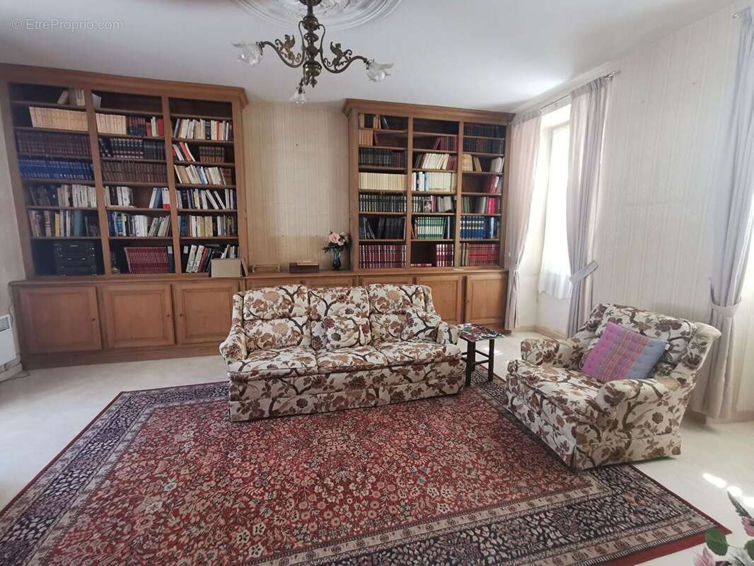 Maison à DANGE-SAINT-ROMAIN