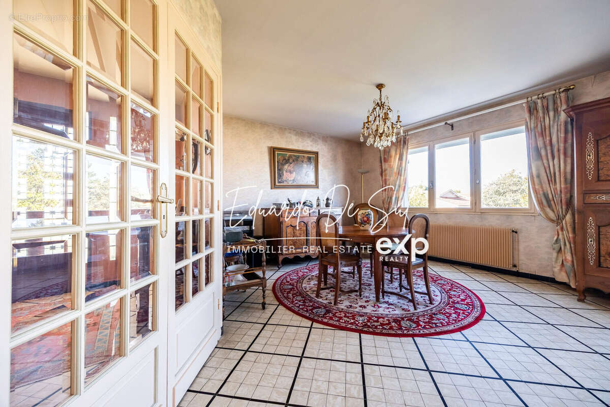 Maison 226 m² à Pessac  - photo 5