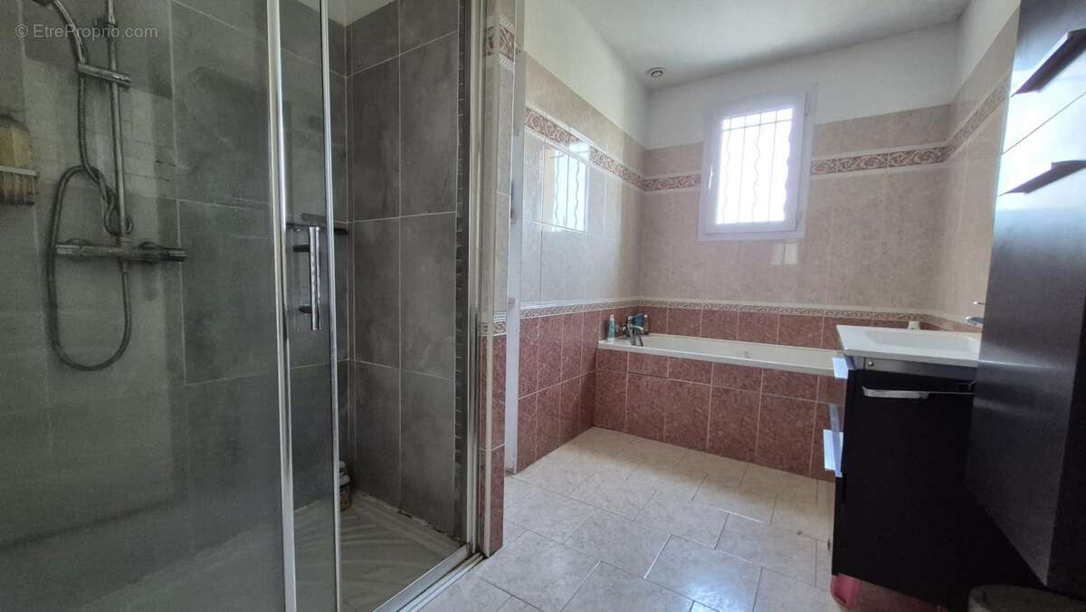 Maison à LA SUZE-SUR-SARTHE