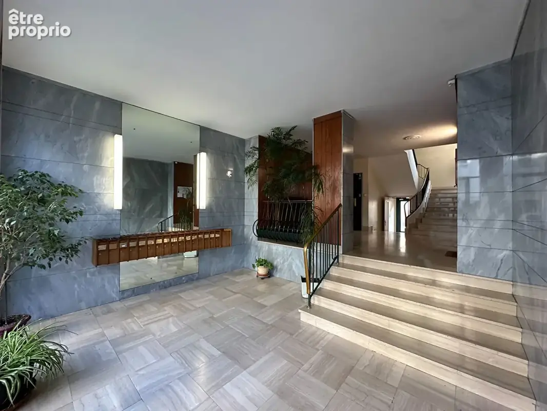 Lyon 3ème T4 (95.52 m2) avec loggia. - photo 12