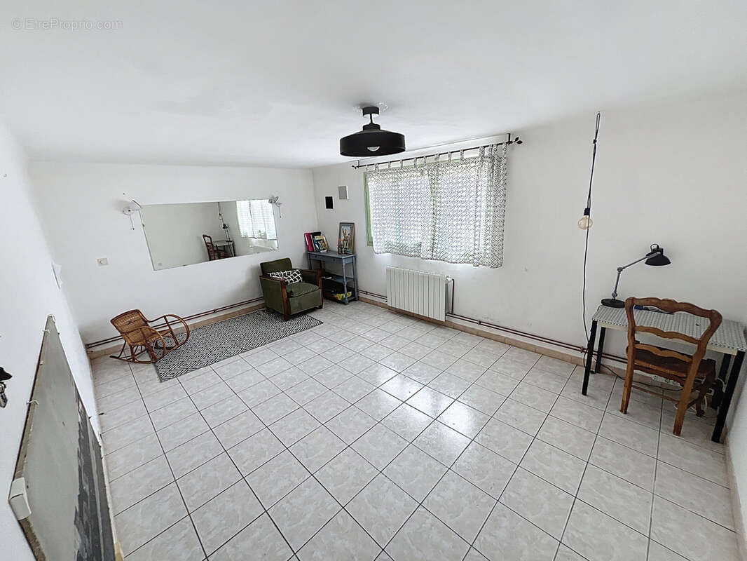 Secteur residentiel - villa 3  faces 170 m2 hbts  sur 441 m2 de terrain  - - photo 16