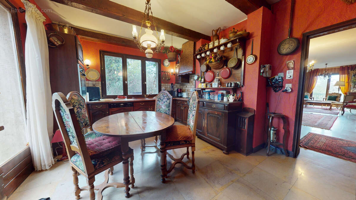 Maison à CHEVIGNY-SAINT-SAUVEUR