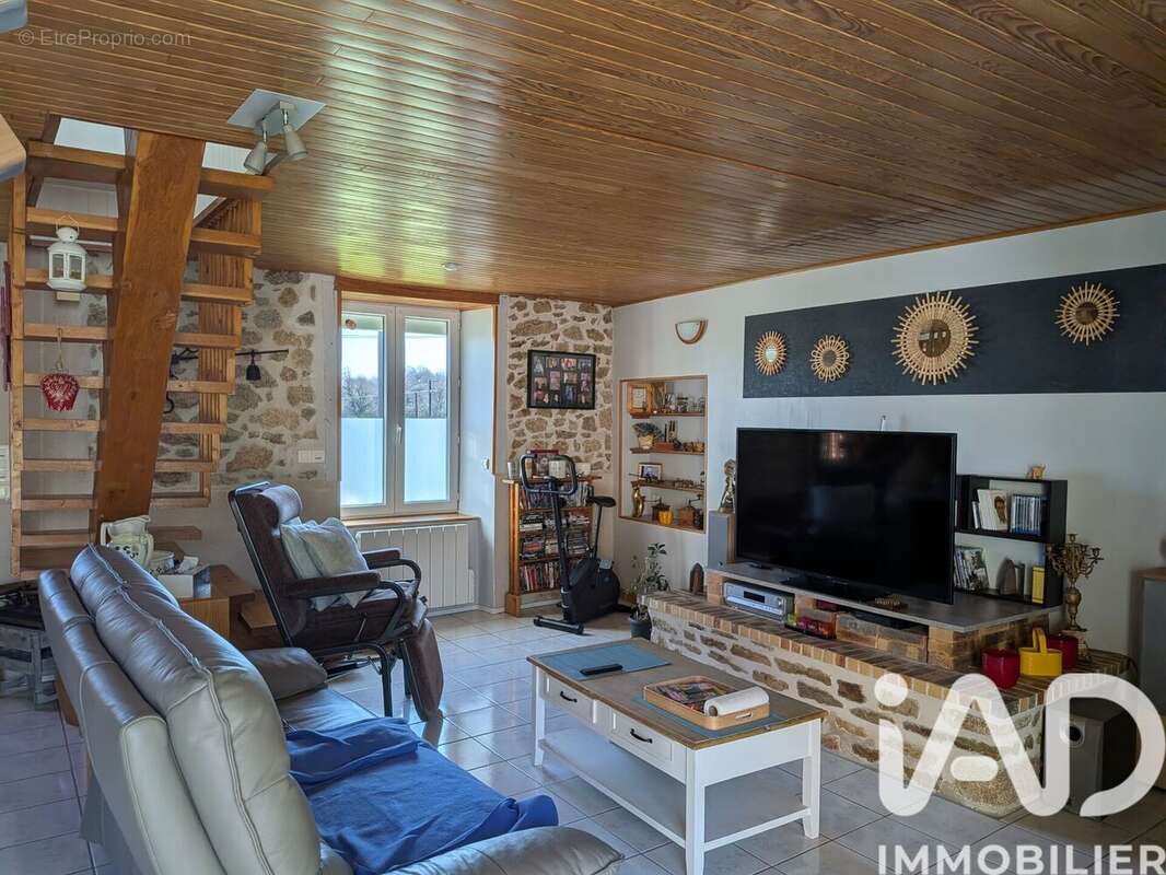 Photo 3 - Maison à LA PORCHERIE