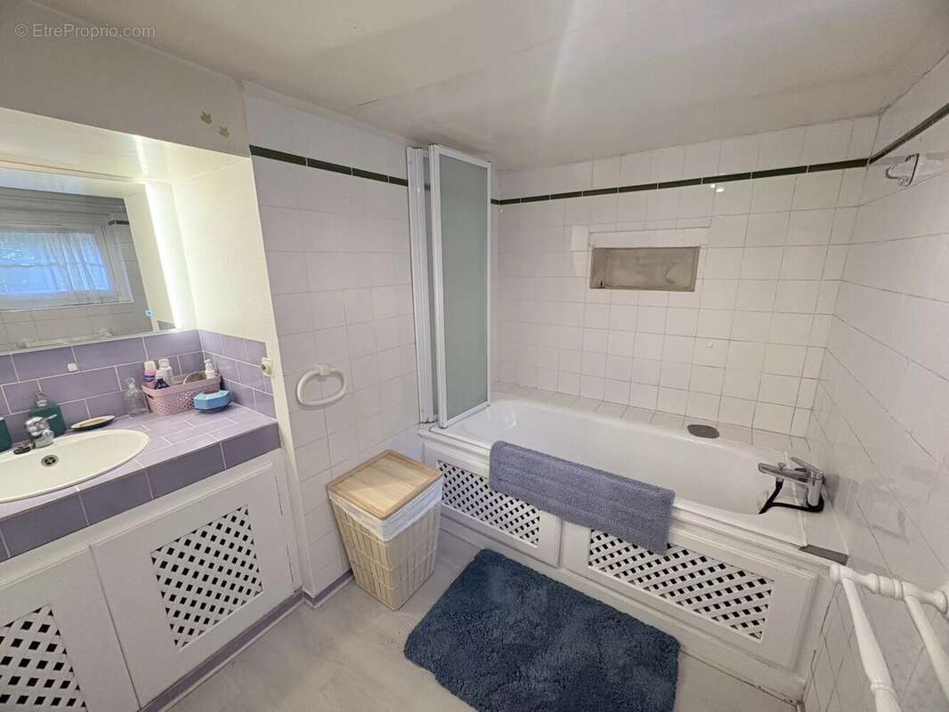 Authentique longère percheronne de caractère – 164 m² habitables – Dépendance de 105 m² – Terrain de 5 000 m² - photo 6