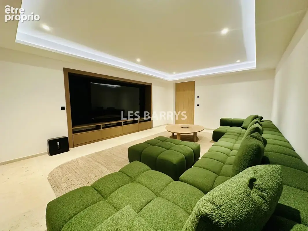 Propriété de standing à vendre à Ramatuelle, terrain 6600m2, piscine, pool house. - photo 14