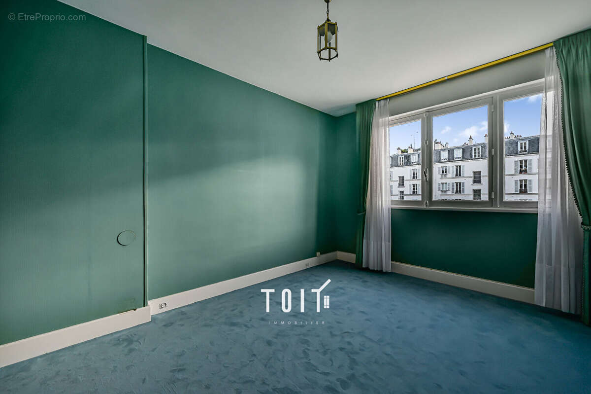 Appartement à PARIS-14E