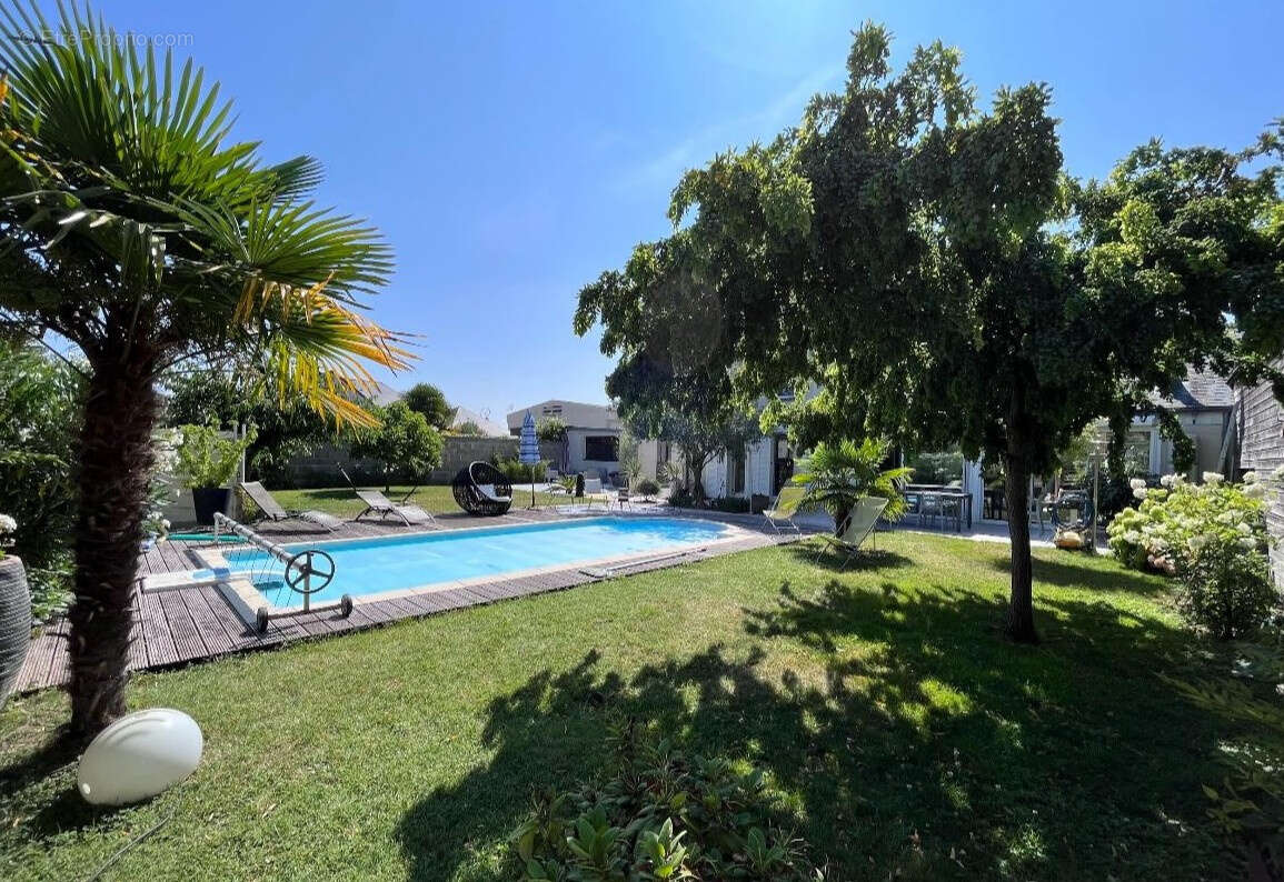 Maison à BRISSAC-QUINCE