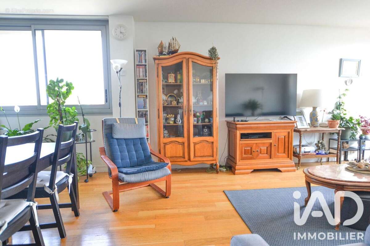 Appartement 93 m² à Fresnes  - photo 2