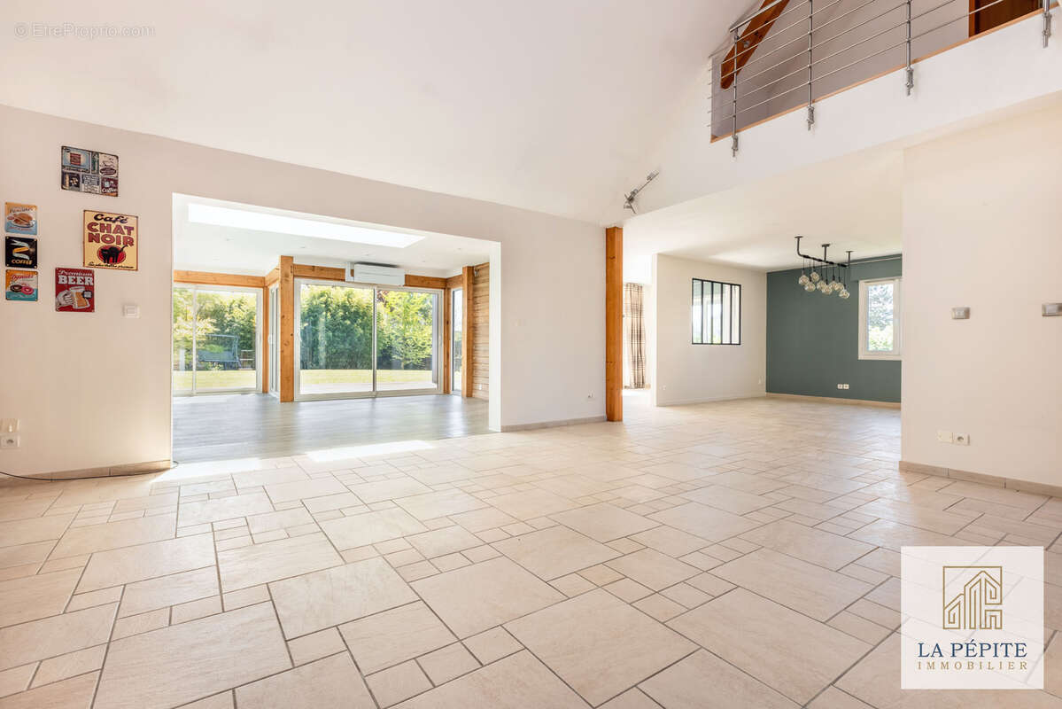 Maison à DOINGT
