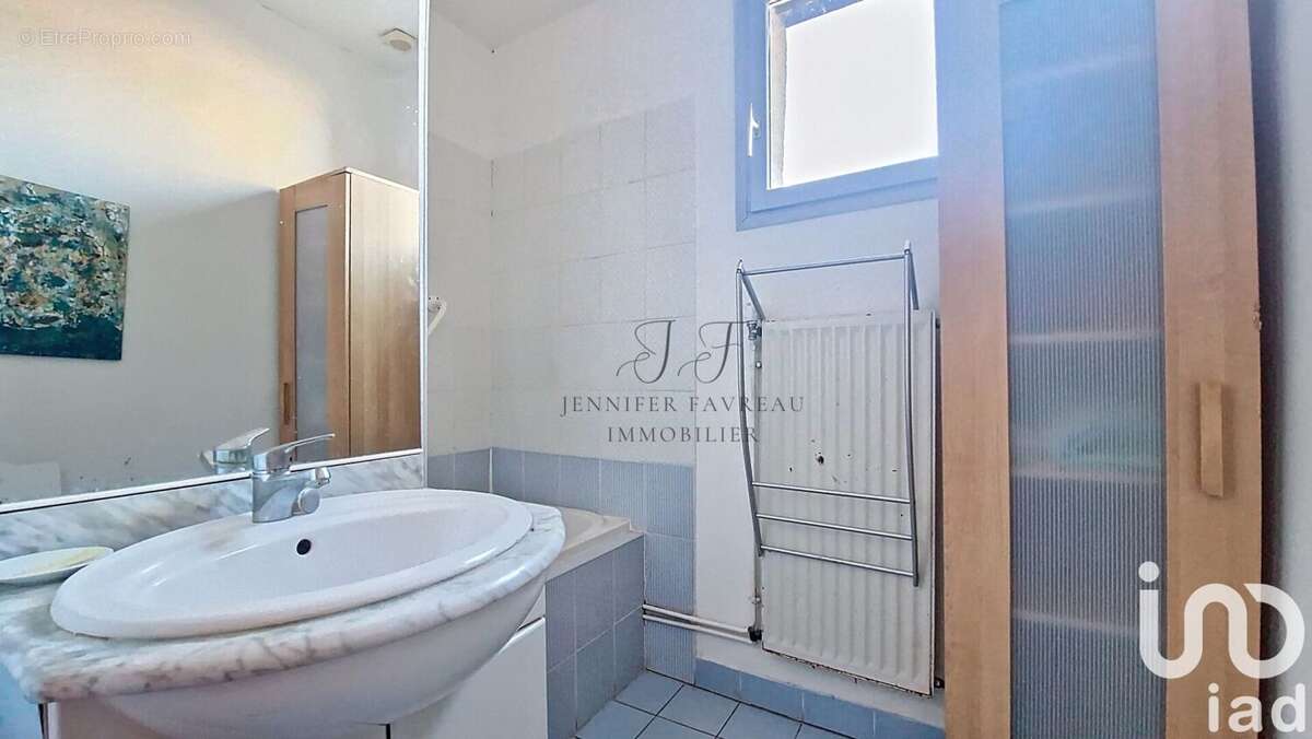 Maison 396 m² à Saint-Germain-Du-Puch  - photo 6