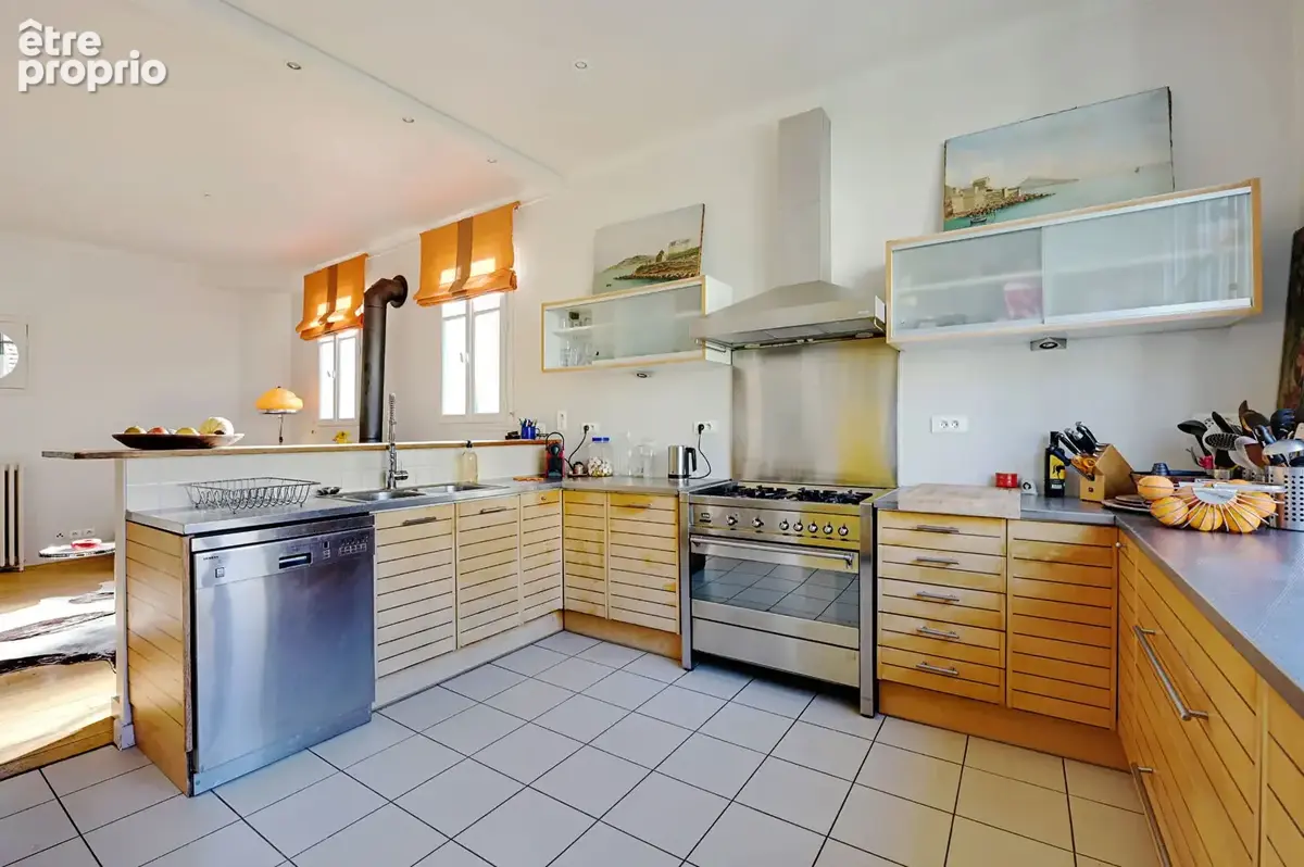 Chaville Rive Droite  Maison 1930 au cachet préservé  de 310 M² - photo 15
