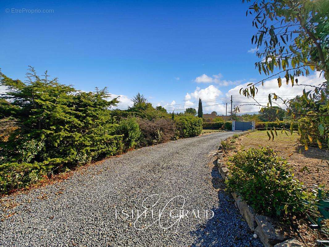Villa de plain pied, 3 Chambres, Garage, Terrasse, Grand  Jardin - photo 17